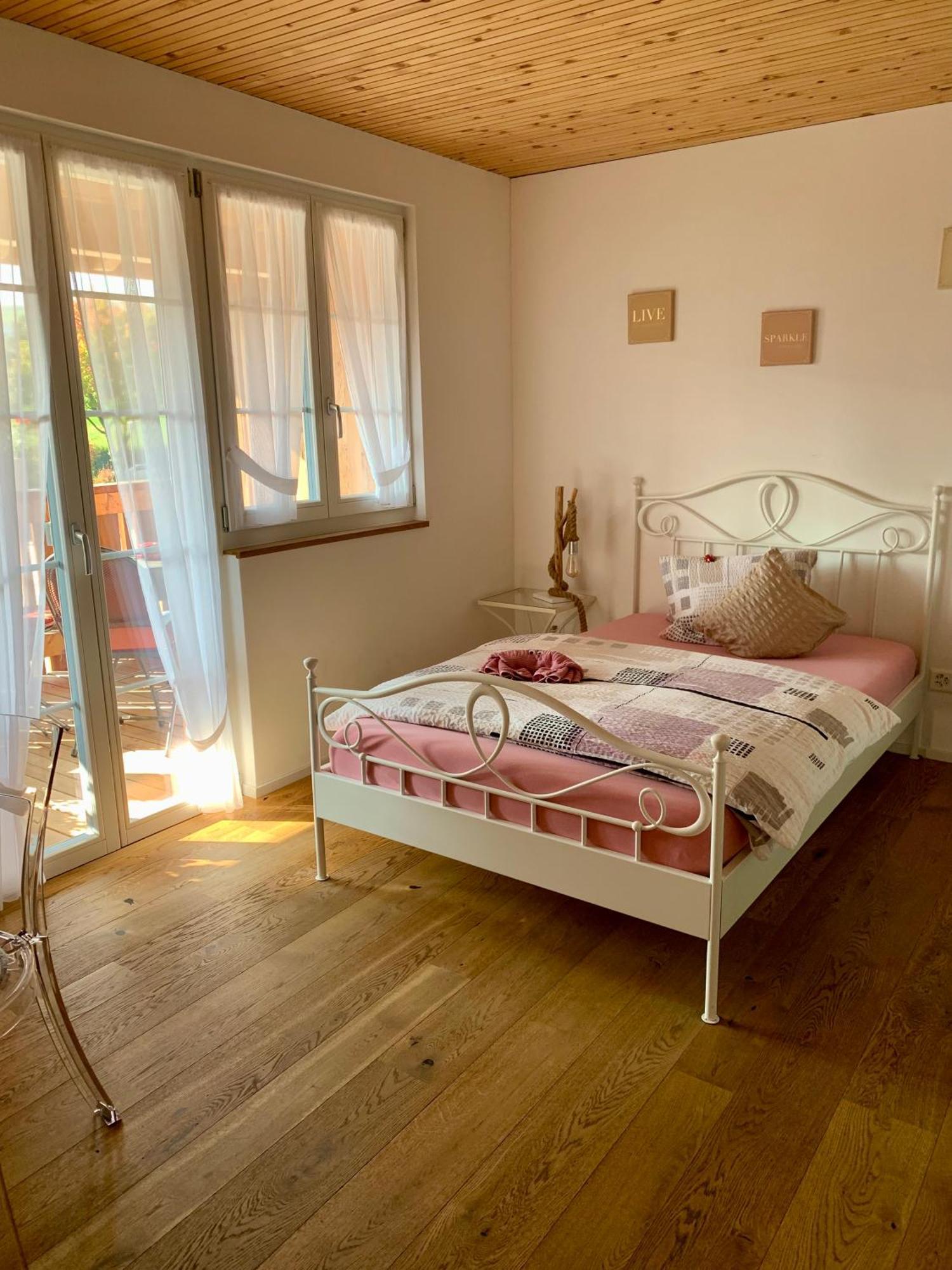 Conny'S B&B Niederweningen Dış mekan fotoğraf